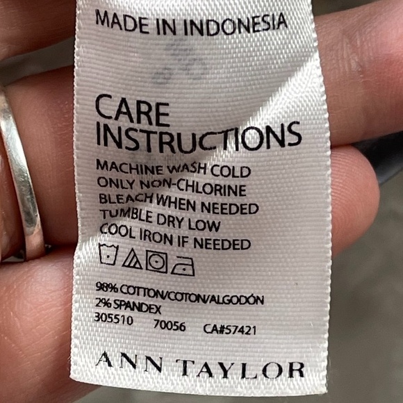 ANN TAYLOR Carnegie Paisley Crop Ankle Pant - Picture 7 of 7